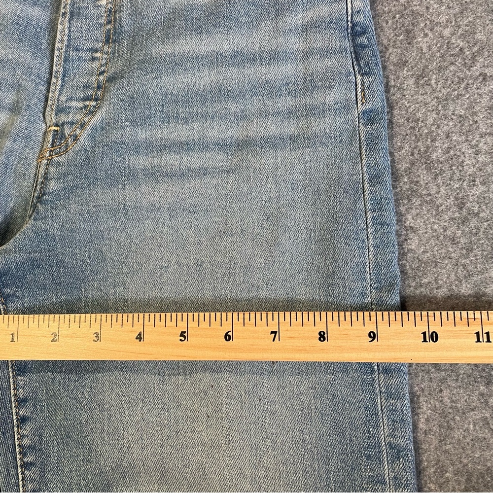 Levi’s Ribcage Straight Leg Ankle Jeans Women’s Size 24 Light Wash Button Fly - Picture 9 of 15